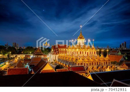 Wat rajanaddaram worawihan at night Wat rajanaddaram worawihan at night 70452931