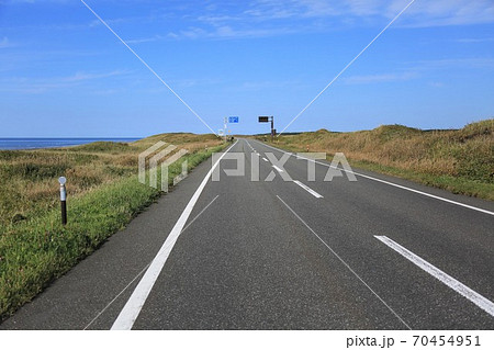 サロベツ原野の道(道道106号線) サロベツ原野の道(道道106号線) 70454951
