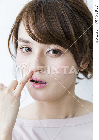 美女の鼻くそ 