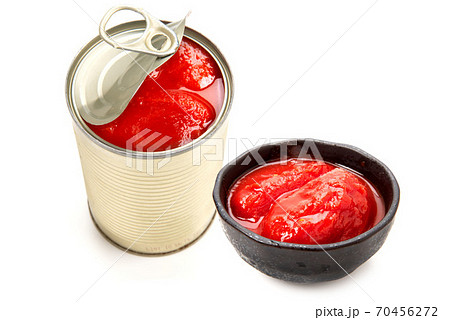 缶詰のホールトマト 缶詰のホールトマト 70456272