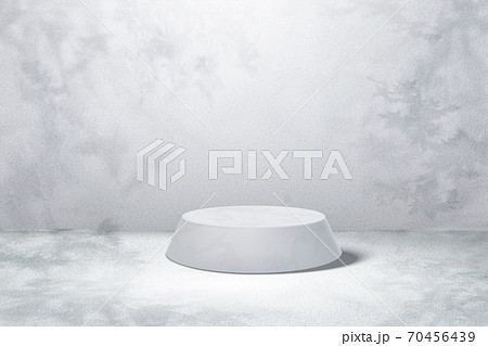 Round marble display stage 70456439