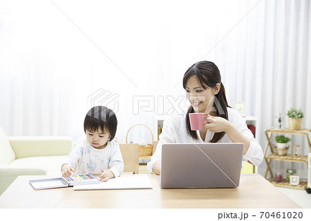 テレワーク 70461020