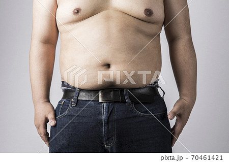 メタボの男性 70461421