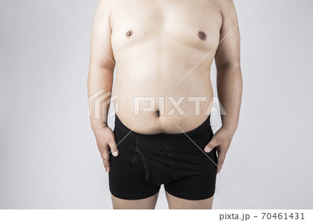 メタボの男性 70461431