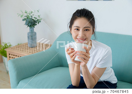 女性 女の人 女 70467845
