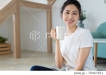 女性 女の人 女 70467851