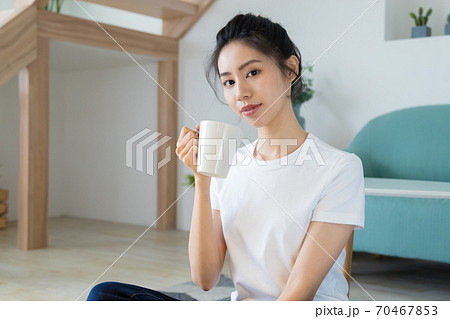 女性 女の人 女 70467853