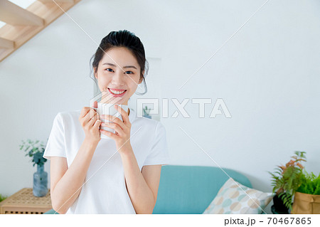 女性 女の人 女 70467865