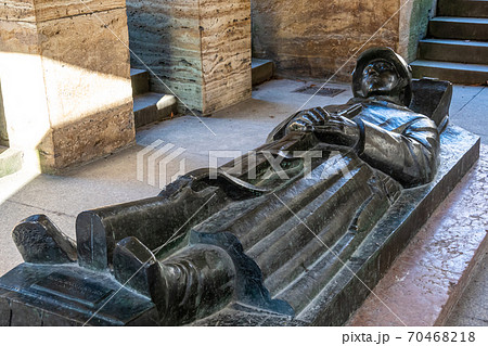 Famous war memorial in the Court Garden in Munich, Germany 70468218