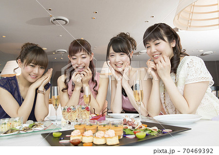 女子会イメージ 70469392