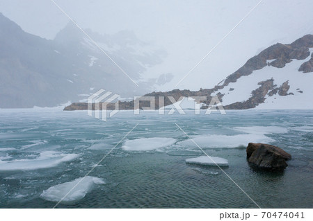 Laguna de Los Tres view, Fitz Roy mountain, Patagonia Laguna de Los Tres view, Fitz Roy mountain, Patagonia 70474041