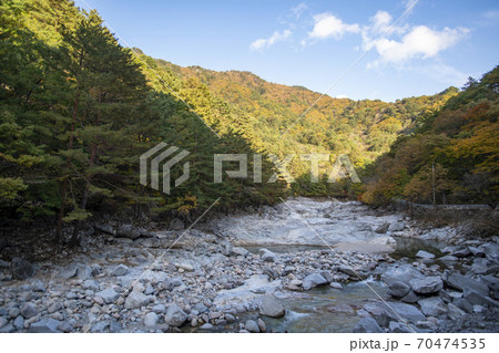 雪岳山 ベクダム谷 風景 70474535