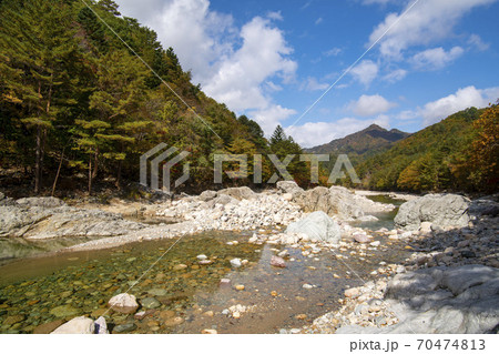 雪岳山 ベクダム谷 風景 70474813