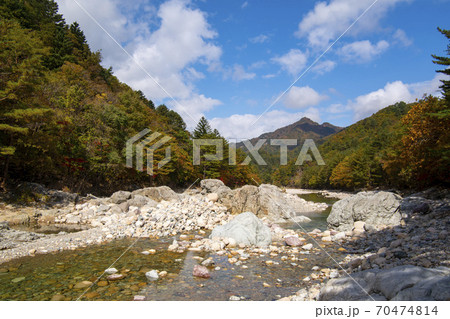 雪岳山 ベクダム谷 風景 70474814