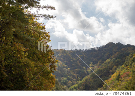 雪岳山 山 紅葉 70474861