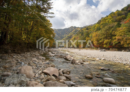 雪岳山 ベクダム谷 風景 70474877