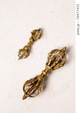 Big and small vajra 70477455