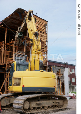家屋の解体作業 家屋の解体作業 70478129