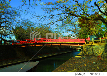 岐阜県大垣市の奥の細道むすびと水門川の風景、歴史、街並み、川【10月】 70485102