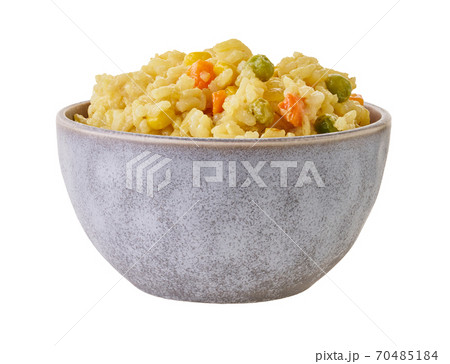 boiled bulgur in bowl with clipping path boiled bulgur in bowl with clipping path 70485184