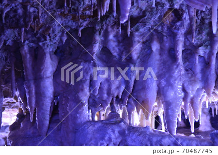 飛騨大鍾乳洞の神秘的な世界 70487745