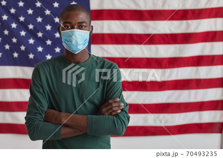 African man in mask 70493235