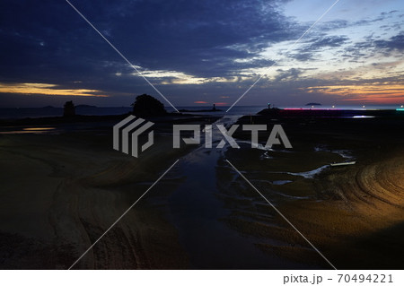 砂浜 ビーチ 浜 70494221