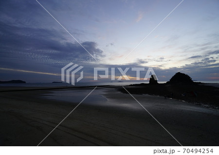 砂浜 ビーチ 海岸 70494254