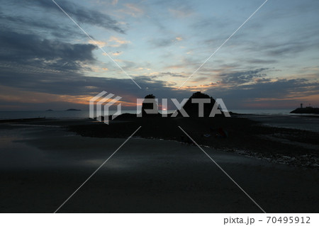 砂浜 海岸 風景 70495912