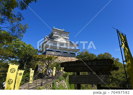 快晴の岐阜稲葉山城 70497592