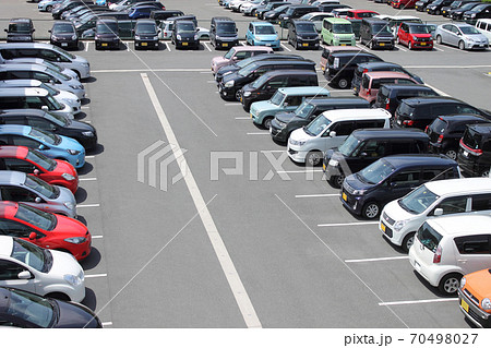 会社の従業員専用駐車場 70498027