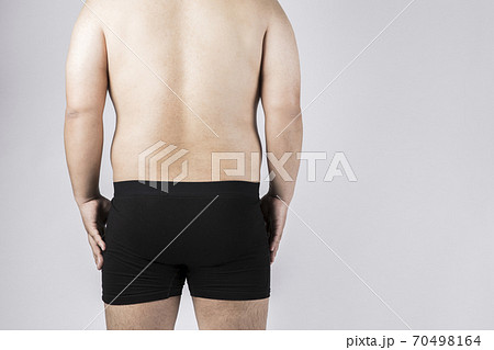 メタボの男性 70498164