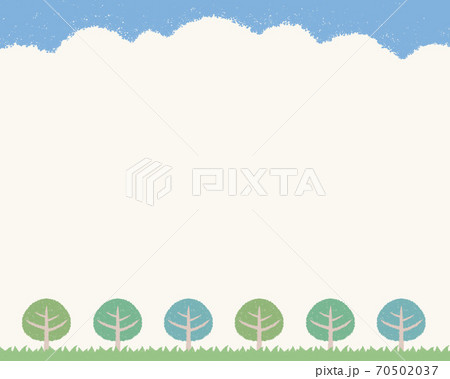 空と並木と芝生のフレーム 70502037