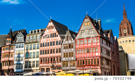 Traditional houses at Romerberg in Frankfurt, Germany 70502746