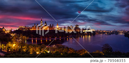 Panoramic view of Downtown Ottawa and the Parliament of Canada Panoramic view of Downtown Ottawa and the Parliament of Canada 70508355