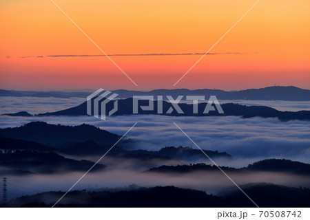 弥高山の雲海 70508742