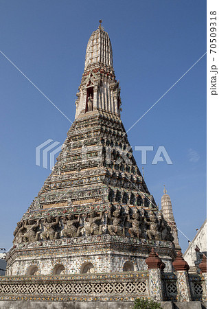 タイのワット・アルン(暁の寺) タイのワット・アルン(暁の寺) 70509318