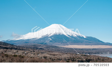 山中湖パノラマ台から望む富士山(冬) 山中湖パノラマ台から望む富士山(冬) 70510503