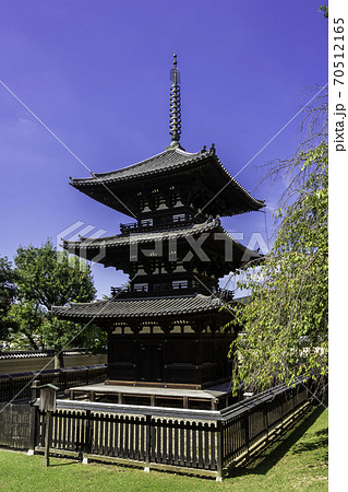 興福寺　三重塔　奈良県奈良市 70512165
