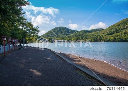 県立赤城公園　赤城神社境内からの景色　初秋の風景 70514466