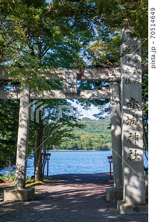 県立赤城公園　赤城神社境内　初秋の風景 70514649