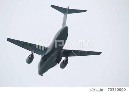 飛行訓練中の航空自衛隊C-2輸送機 鳥取県美保基地所属 飛行訓練中の航空自衛隊C-2輸送機 鳥取県美保基地所属 70520000