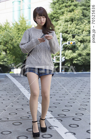全身　ミニスカ　ポートレイト 