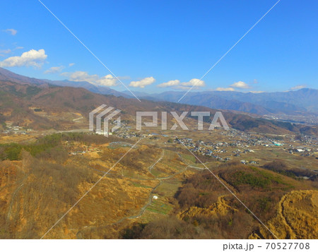甲府盆地〜ドローンで空撮(ほったらかし温泉 近郊/山梨県山梨市) 甲府盆地〜ドローンで空撮(ほったらかし温泉 近郊/山梨県山梨市) 70527708