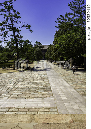 東大寺　南大門　奈良県奈良市 70529410