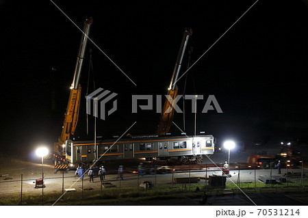 新潟港へ陸送される武蔵野線車両（2019年8月） 70531214