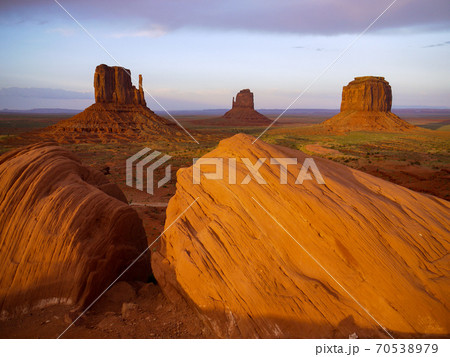 西部劇の舞台・モニュメントバレー 70538979