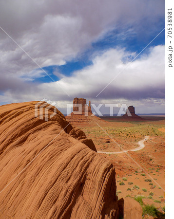 西部劇の舞台・モニュメントバレー 西部劇の舞台・モニュメントバレー 70538981