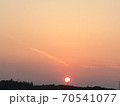 横浜市から観た夕陽 70541077