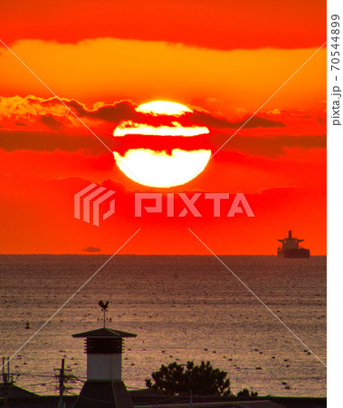 夕日の海岸 夕日の海岸 70544899